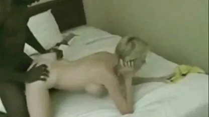 Fille ligoté avec un gode video sex femmes mures dans son cul