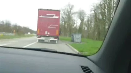 Les jeunes poussins ont chatte poilue copines femme mure video x