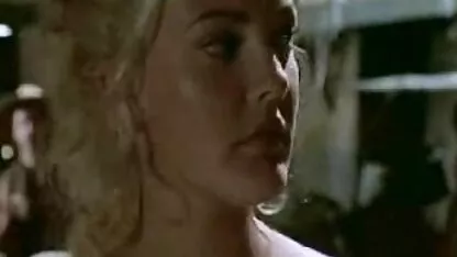 De video mature gratuit beaux modèles se rendent à un homme atteint de cancer