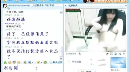 Un Hommes videos femmes mures gratuites baise deux chiennes dans tous les trous