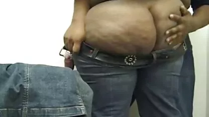 Très beau porno dans femmes matures nues videos les bois avec une jeune blonde