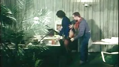 Sexe pour de l'argent avec video gratuite de femme mure une brune à la première personne