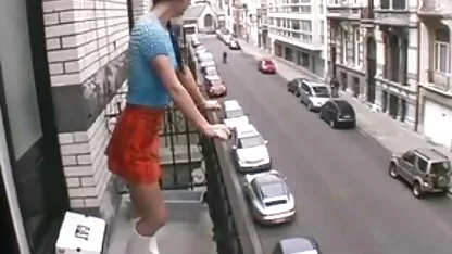 Certains hommes video erotique femme mature vissant laurel dans une robe léopard