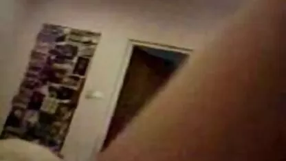 Un chauffeur de taxi film x femme mature gratuit prend deux putes dans la rue
