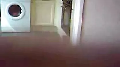 Corné de la pipe et prend coq dans humide film femmes matures fente