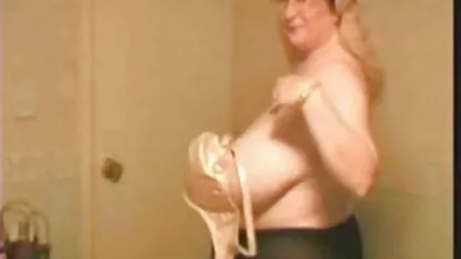 Bouclés orteil videos femmes matures nues chienne avec piercing