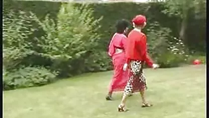 Doux noir aspiration phénoménal video gratuite de femmes mures