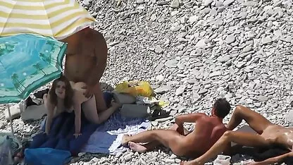 Talisman de femmes video gratuite de mature en collant dans le train