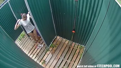 Chambre d'enfants - pas un jouet pour femmes mûres gratuit enfants.