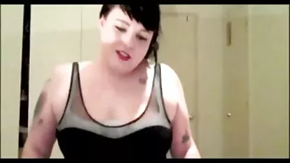 Maman Visage Énergique video sex gratuit femme mature