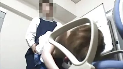 Bonne video gratuit mature pute prendre un selfie avec un homme