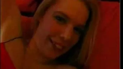 La suce vidéos femmes mûres gratuites comme un aspirateur