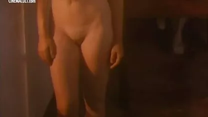 Tenté par une belle blonde à la plage video gratuite de femme mure