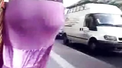 Mince Asiatique bas taquiner et suce extrait video femme mure