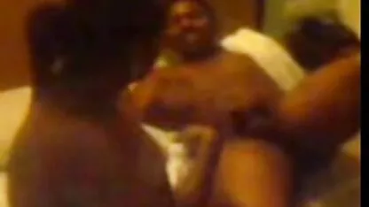 Activement la prise videos x de femmes matures de bite dans le vagin parfait