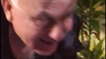 Le sexe dans la salle de bain se film x gratuit femme mature termine par une éjaculation vaginale