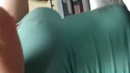 Belle video gratuite de femme mure baise romantique pour une fille qui est douce