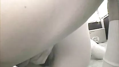 Doux russe Nastya donné aux hommes dans film x femme mature gratuit le vagin