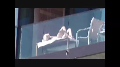 Un voisin qui baise videos gratuites femmes mures sa femme en boit d'autres à cause de l'absence de son mari