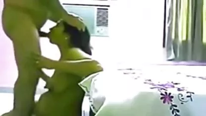 Les étudiants Gros cul séduit par video x amateur femme mature timide nerd